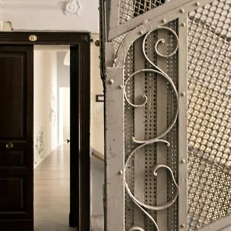 Archivio 32 Neapolitan